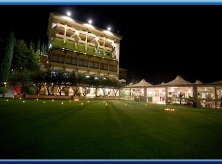 Hotel Isola Di Lauria Лаурия Инфериоре Экстерьер фото